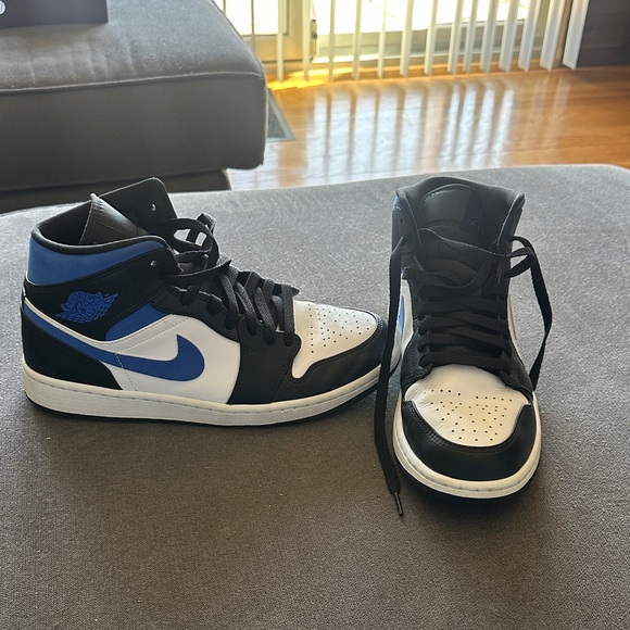 Nike Other - Nike Air Jordan 1 Mid - Black/White/Blue